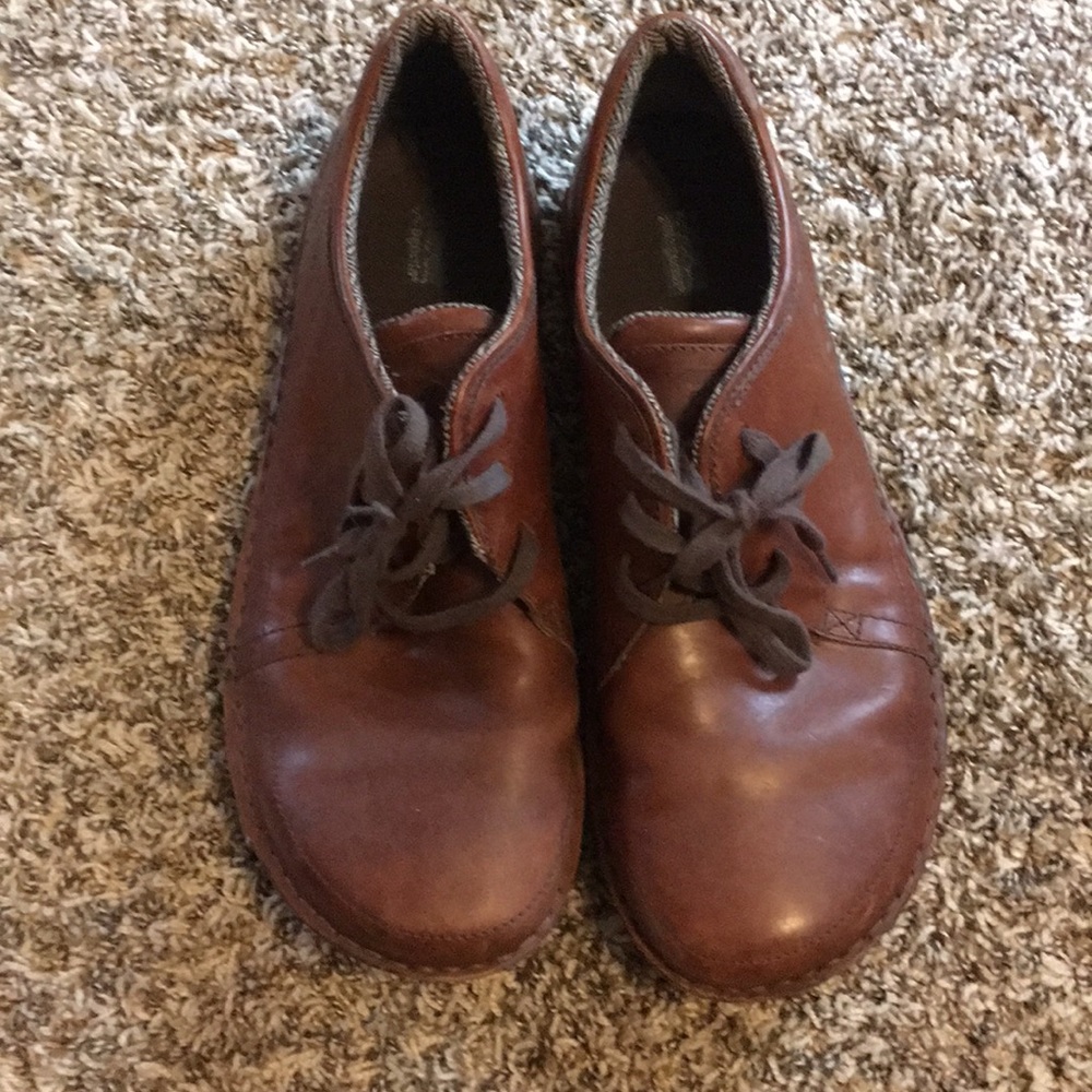 Excellent used condition leather Patagonia shoes